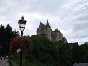 Luxemburg heeft diverse kastelen en ru�nes, overblijfselen uit de middeleeuwen, enkel gerestaureerde zijn Vianden en Beaufort. -gpswandelpaden.nl-